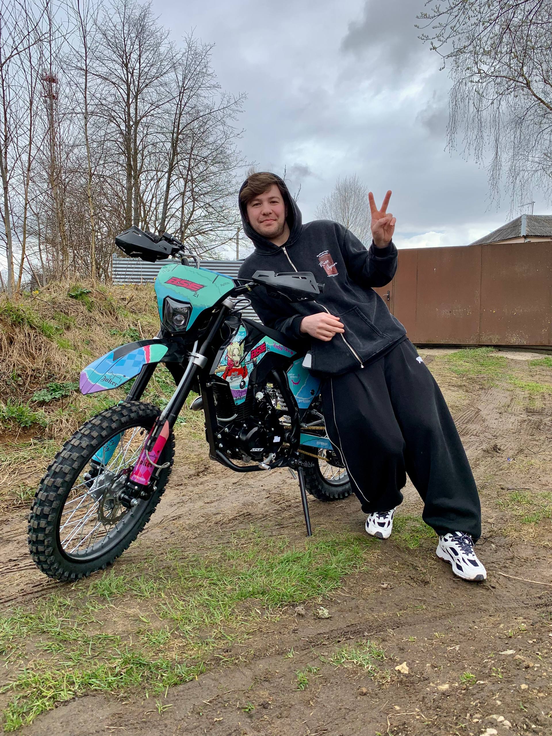 Мотоцикл кроссовый BSE Z1-150e 19/16 QUINN